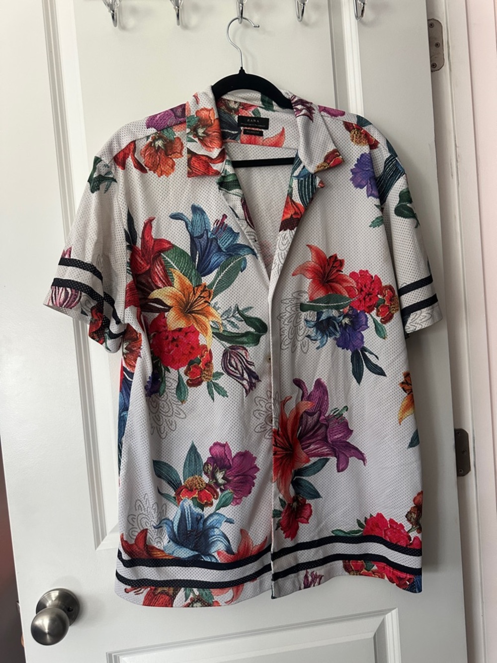Zara White Floral Camp-Collar Button-Down Shirt